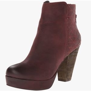 Steve Madden platform ankle boot